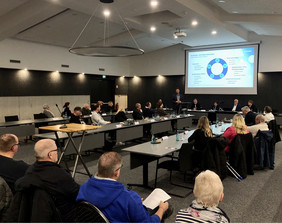 Auf der Sitzung des Rates wird die kommunale Wärmeplanung mittels einer Powerpoint-Präsentation präsentiert